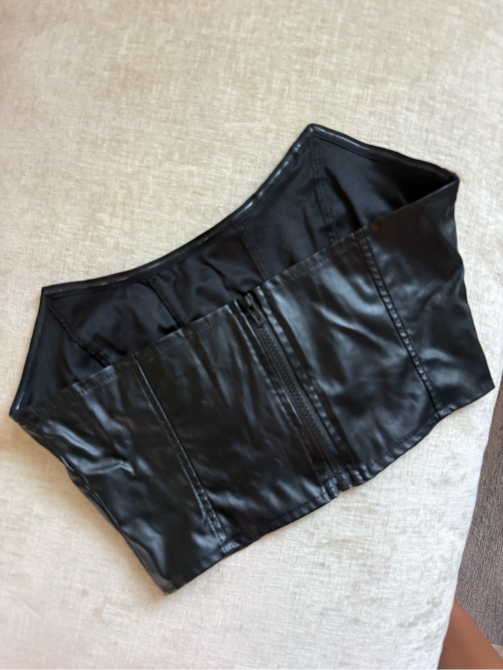 SHEIN Black Faux Leather Corset Top - Picture 3 of 8